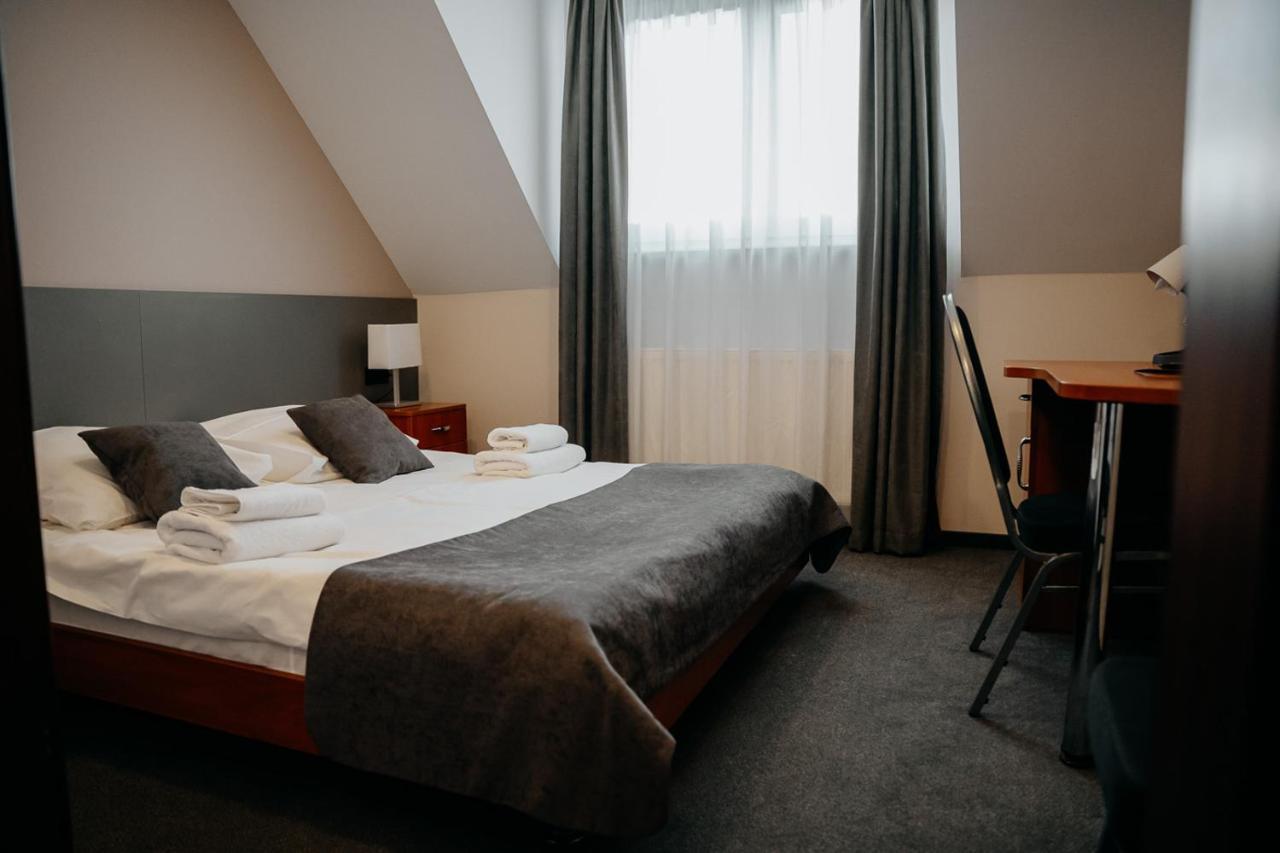 Hotel Resident Nowa Sarzyna المظهر الخارجي الصورة