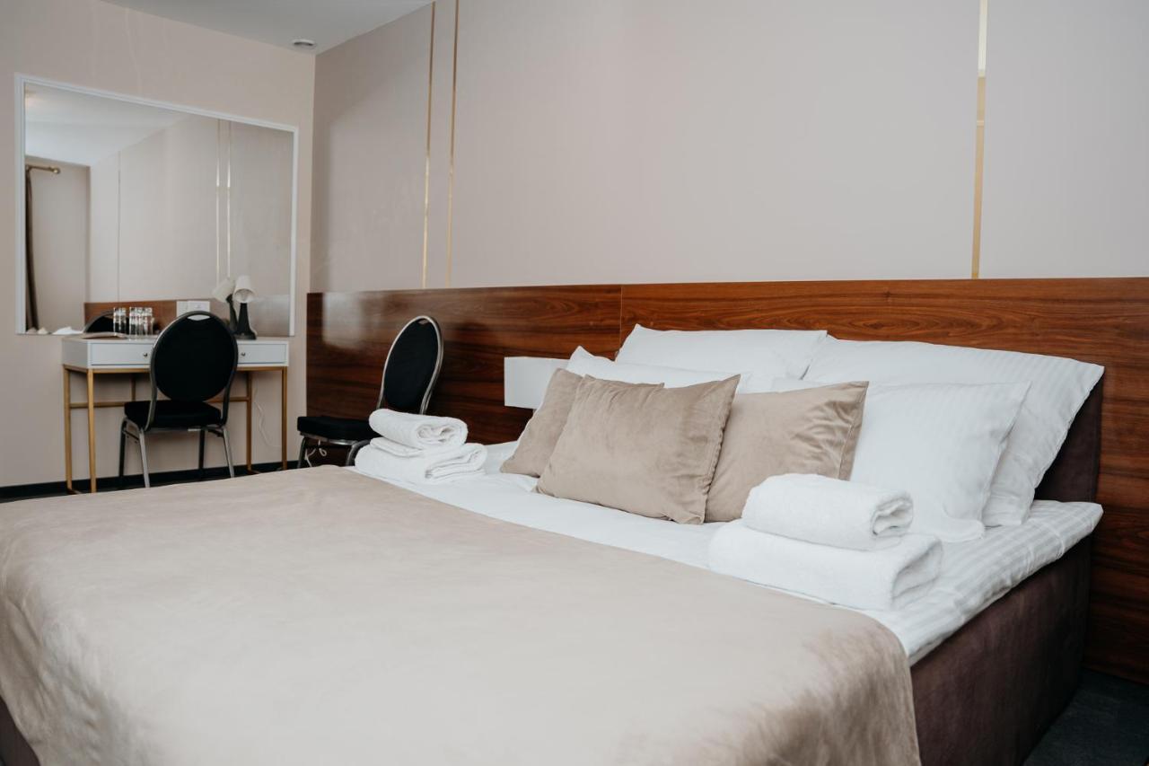 Hotel Resident Nowa Sarzyna المظهر الخارجي الصورة
