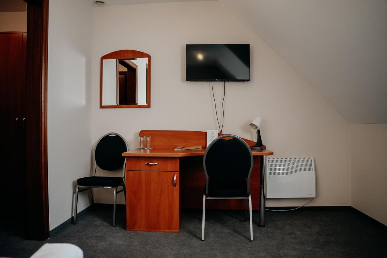 Hotel Resident Nowa Sarzyna المظهر الخارجي الصورة